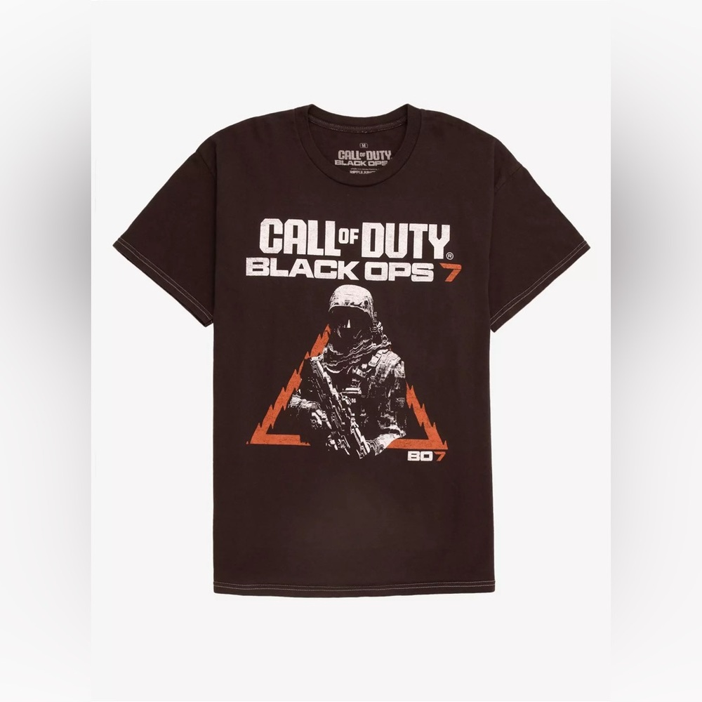 New with tags Black Ops 7 Call Of Duty Graphic T-Shirt Size Small
